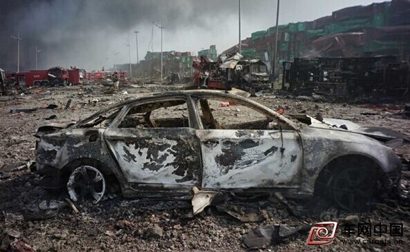爆炸致数千车辆毁损 天津港进口车业务受影响