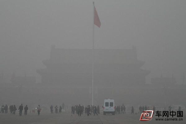 “十面‘霾’伏” 新能源汽车或成突围良策