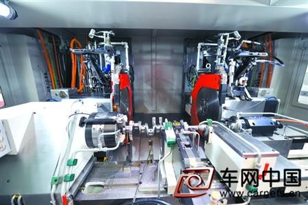 上海造发动机生产线