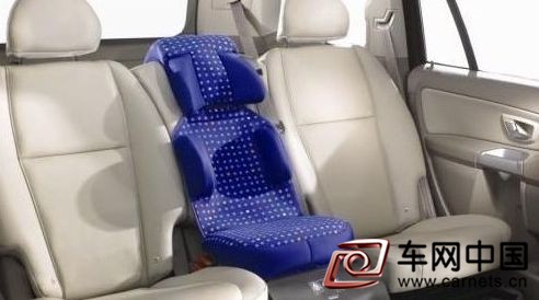 东莞检验检疫局退运一批无3C标志的汽车儿童安全座椅