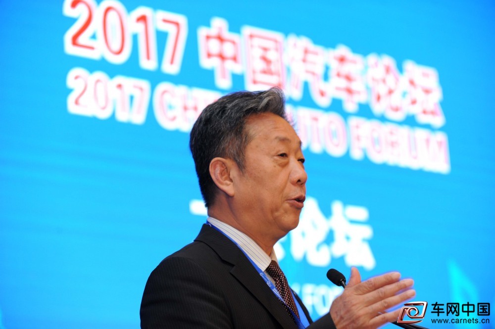 中国汽车工业协会常务副会长董扬先生