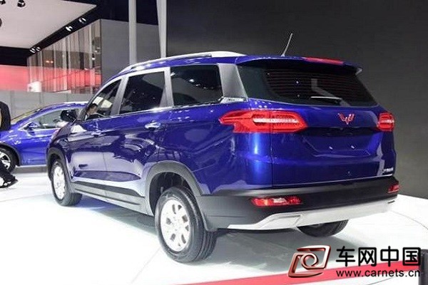 不好看的前脸阻挡不了它火 全面解析五菱首款SUV