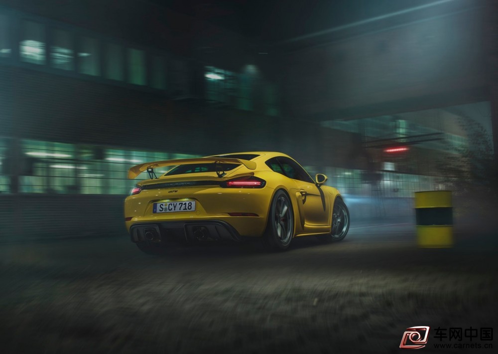 Porsche-718_Cayman_GT4-2020-1600-06