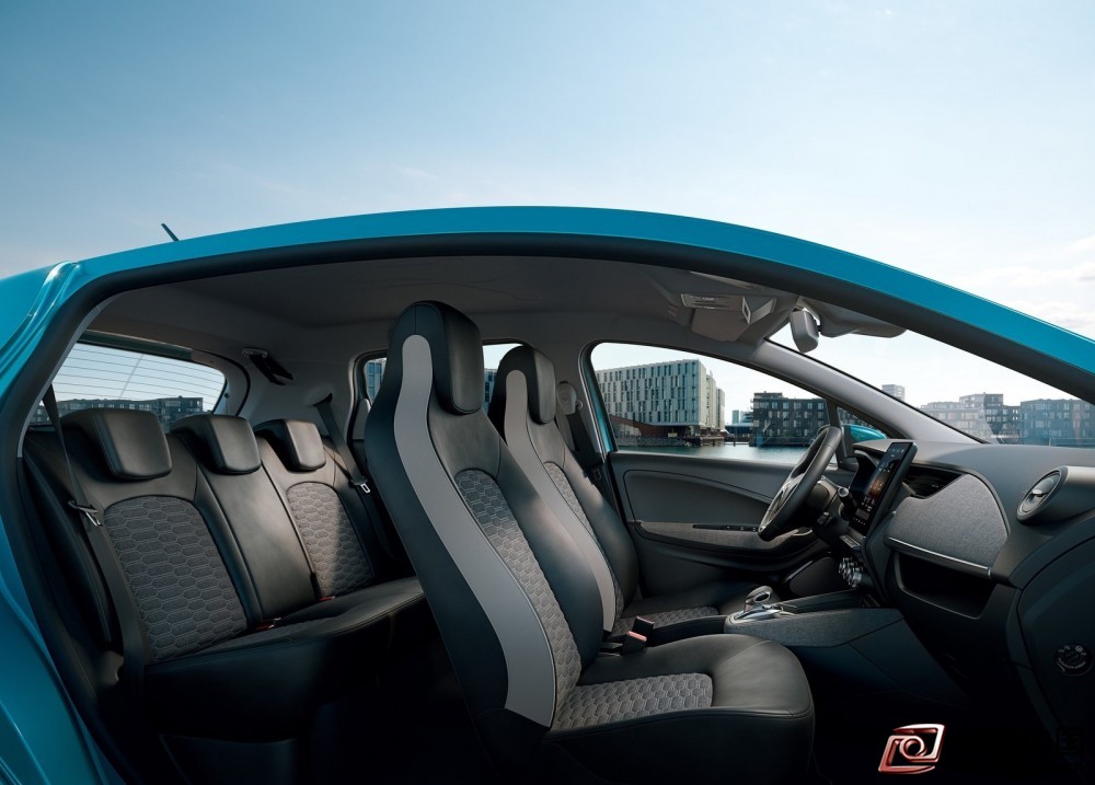 Renault-Zoe-2020-1600-16