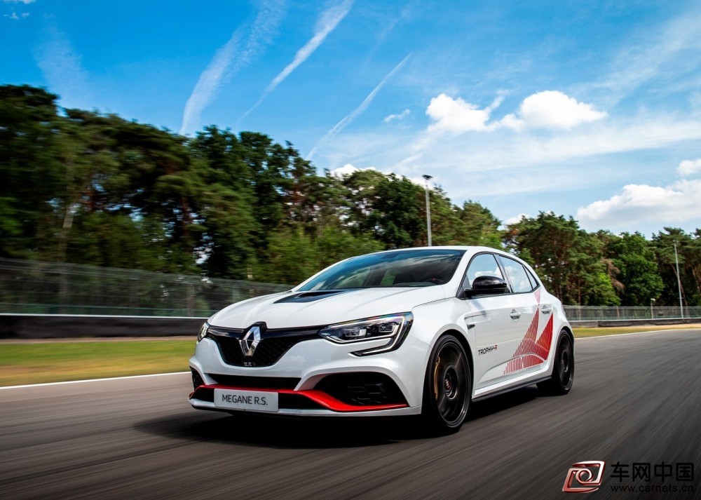 Renault-Megane_RS_Trophy-R-2020-1600-03