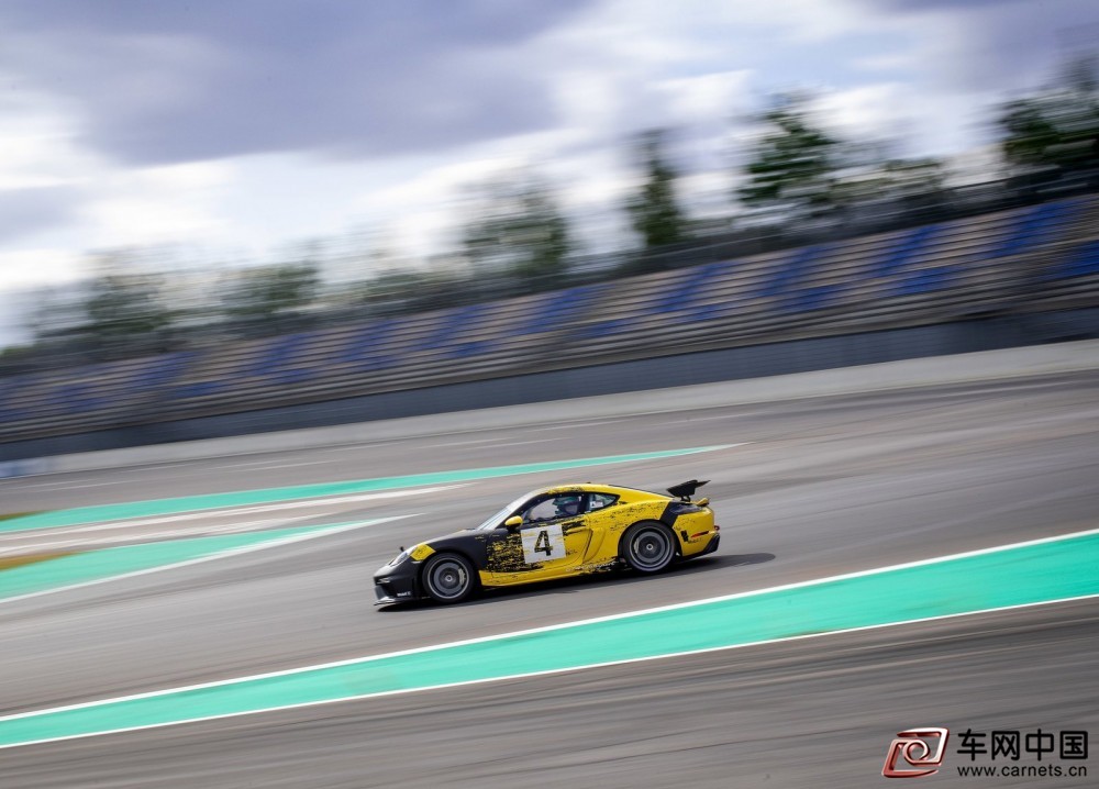 Porsche-718_Cayman_GT4_Clubsport-2019-1600-12