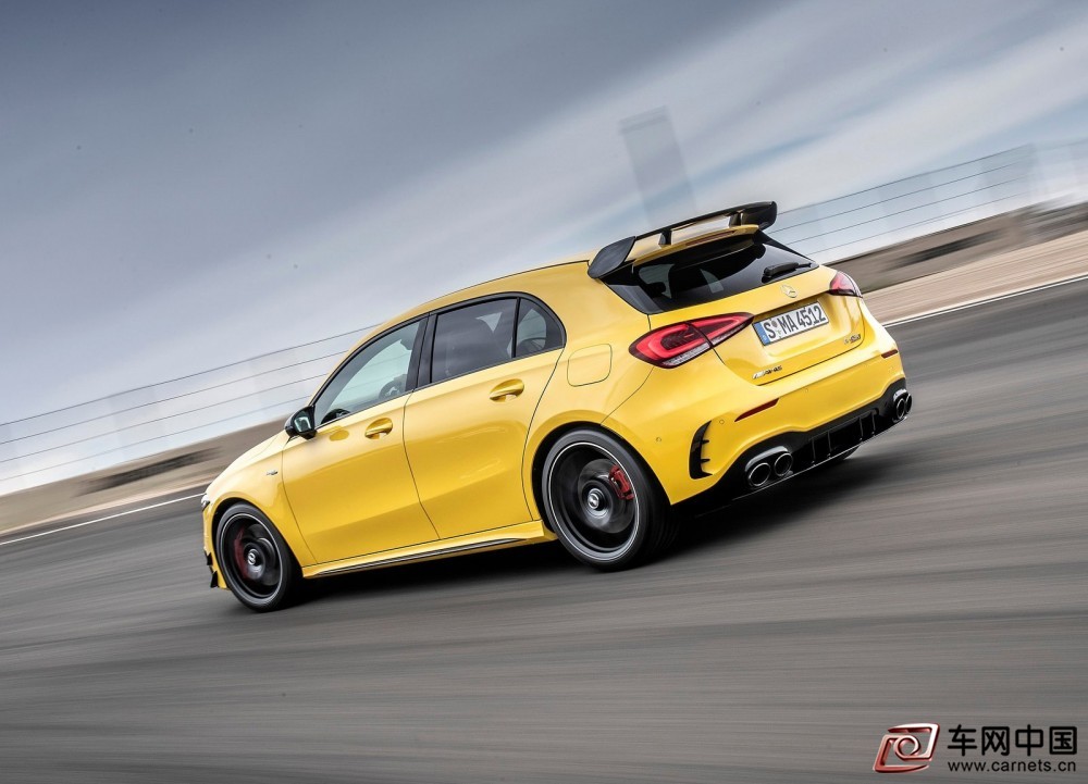 Mercedes-Benz-A45_S_AMG_4Matic-2020-1600-3d