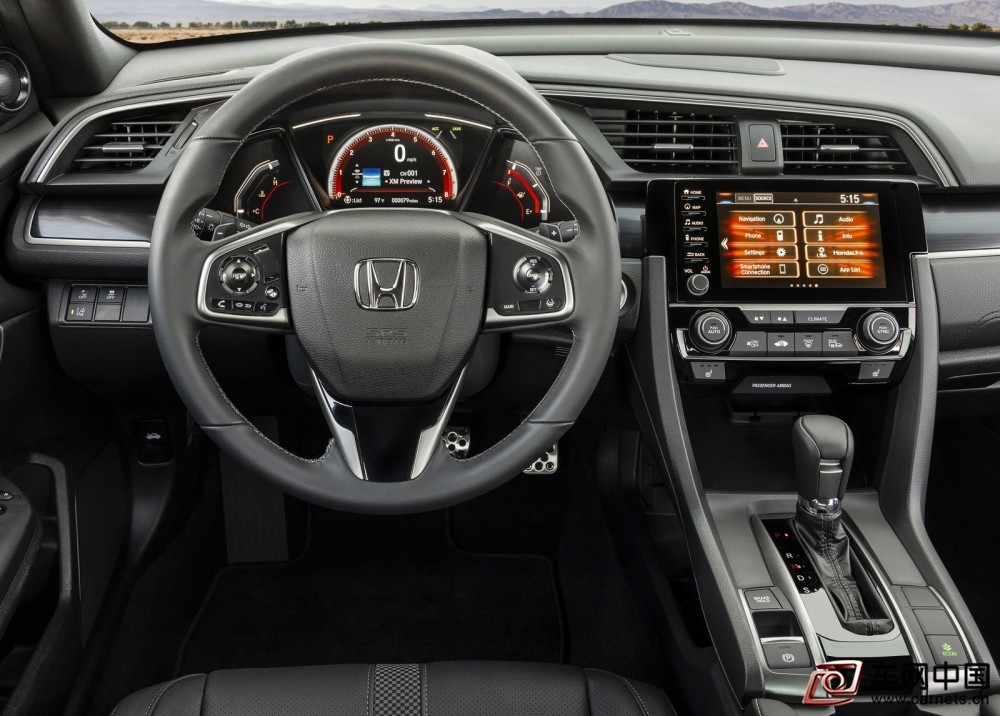 Honda-Civic_Hatchback-2020-1600-05