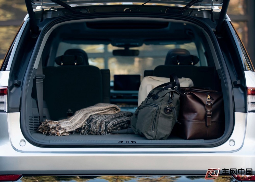 Lincoln-Aviator-2020-1600-4e