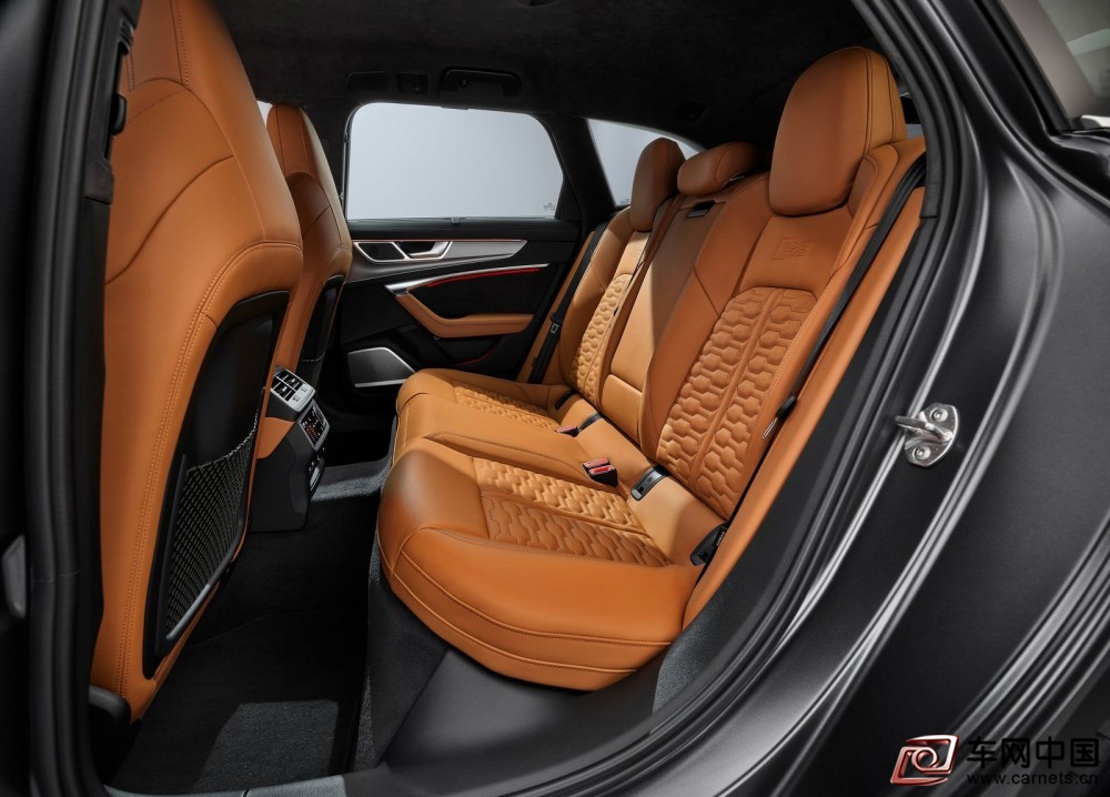 Audi-RS6_Avant-2020-1600-24