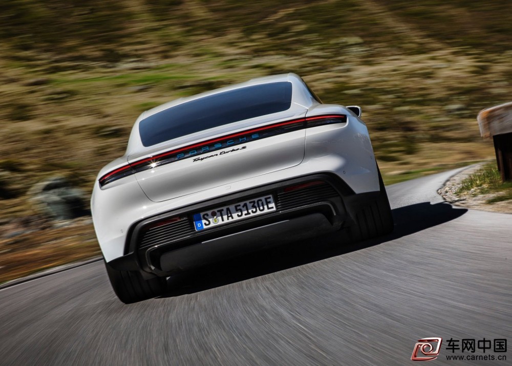 Porsche-Taycan-2020-1600-13