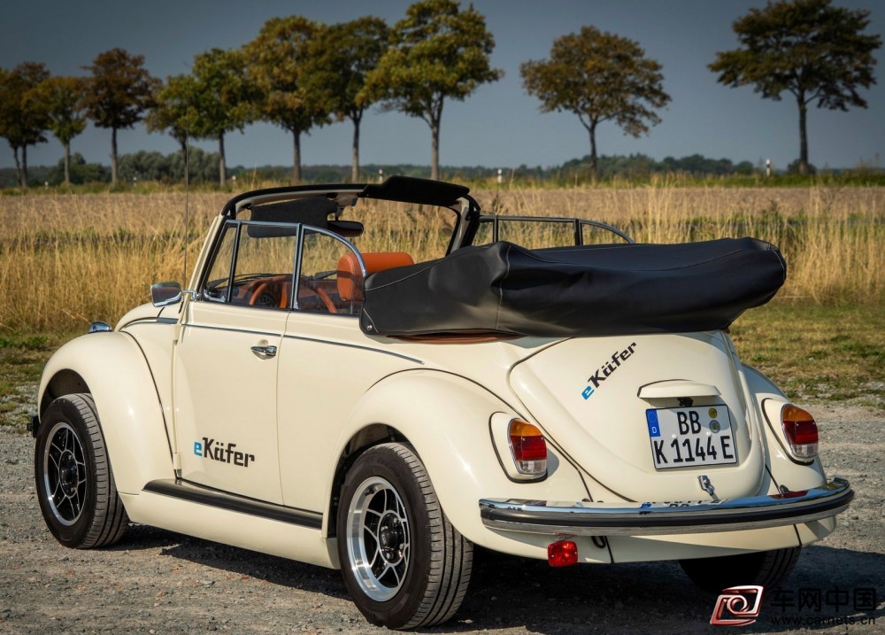 Volkswagen-e-Beetle_Concept-2019-1600-0b