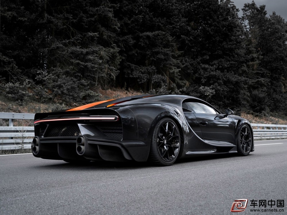 Bugatti-Chiron_Super_Sport_300-2021-1600-08