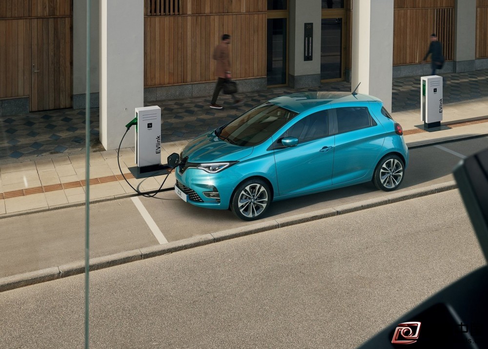 Renault-Zoe-2020-1600-03