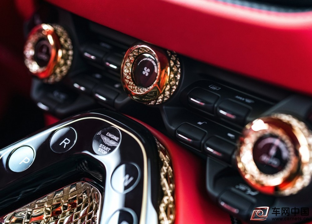 Aston_Martin-DBS_GT_Zagato-2020-1600-0c