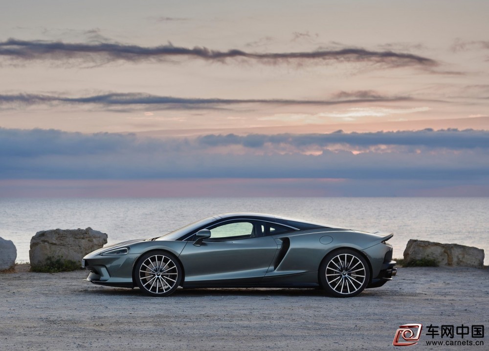 McLaren-GT-2020-1600-25