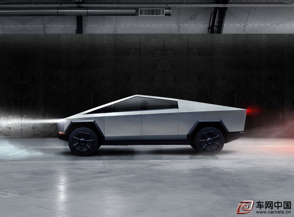 Tesla-Cybertruck-2022-1600-04
