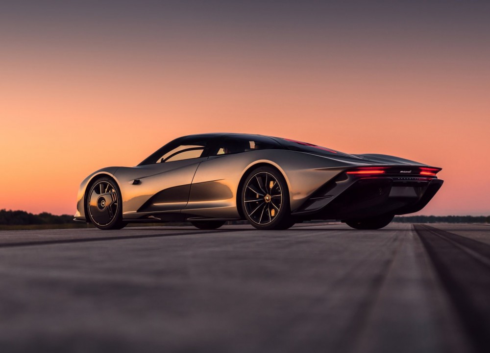 McLaren-Speedtail-2020-1600-08
