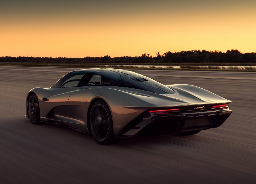 McLaren-Speedtail-2020-1600-09