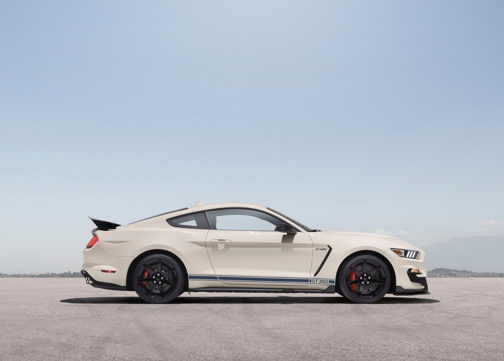Ford-Mustang_Shelby_GT350_Heritage_Edition-2020-1600-05
