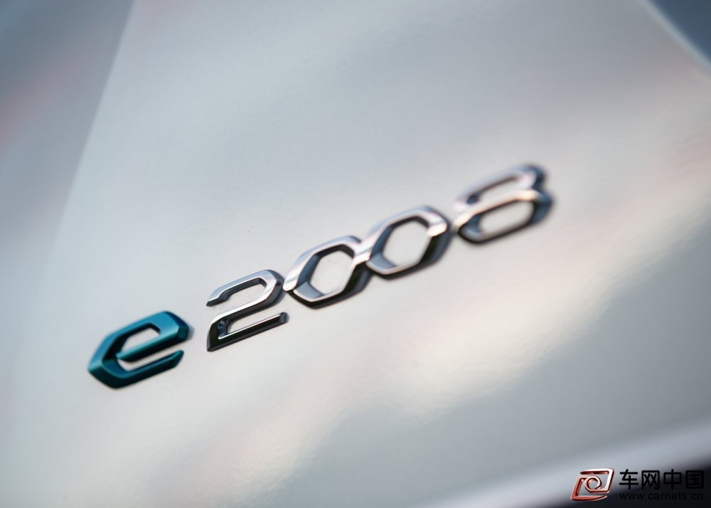 Peugeot-e-2008-2020-1280-46