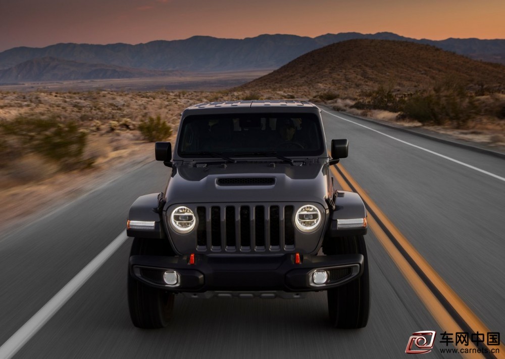 Jeep-Gladiator_Mojave-2020-1280-2e