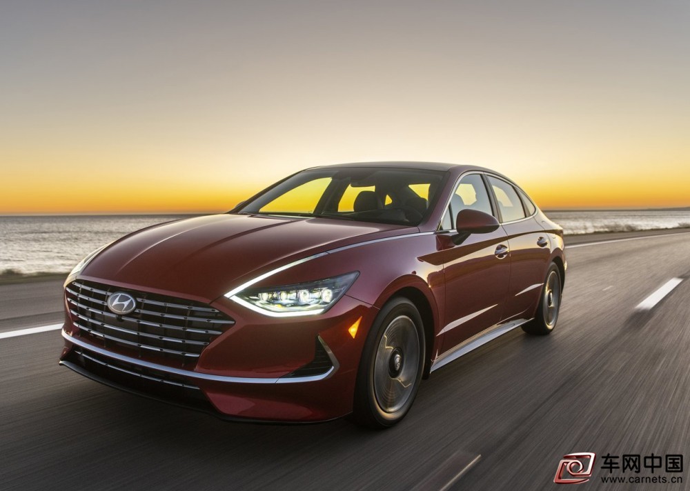 Hyundai-Sonata_Hybrid-2020-1280-04