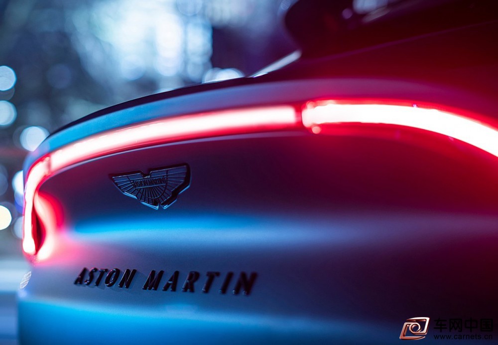 Aston_Martin-DBX_by_Q-2021-1280-0b