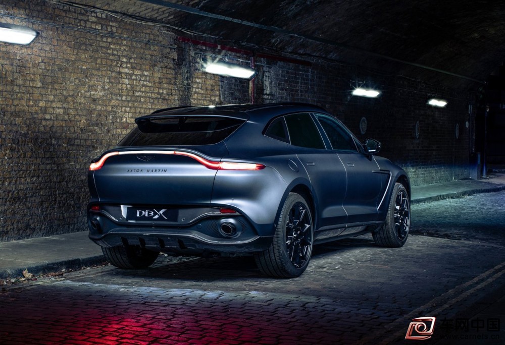 Aston_Martin-DBX_by_Q-2021-1280-04