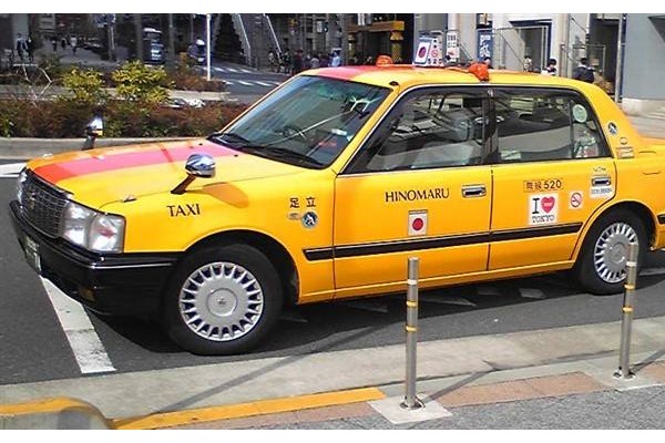 疫情形势下 日本出租车可拒载不戴口罩乘客