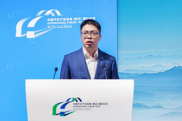 汪俊君_调整大小.jpg