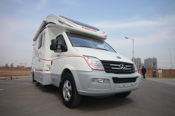 凯伦宾威房车ZK5041XLJ3大通底盘C型房车