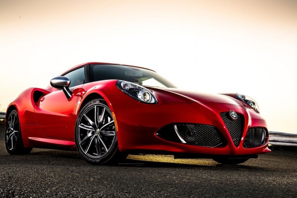 Alfa_Romeo-4C_Coupe