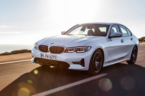 2019 BMW 330e Sedan