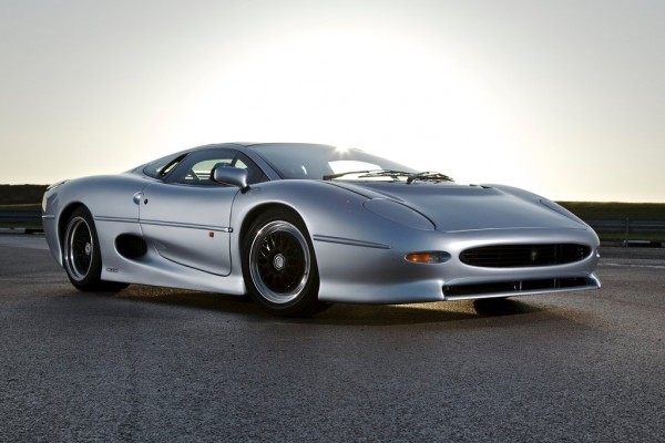 Jaguar XJ220