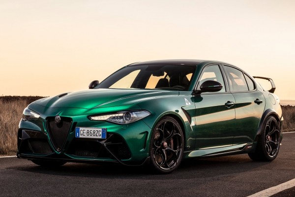 Alfa Romeo Giulia GTA (2021)