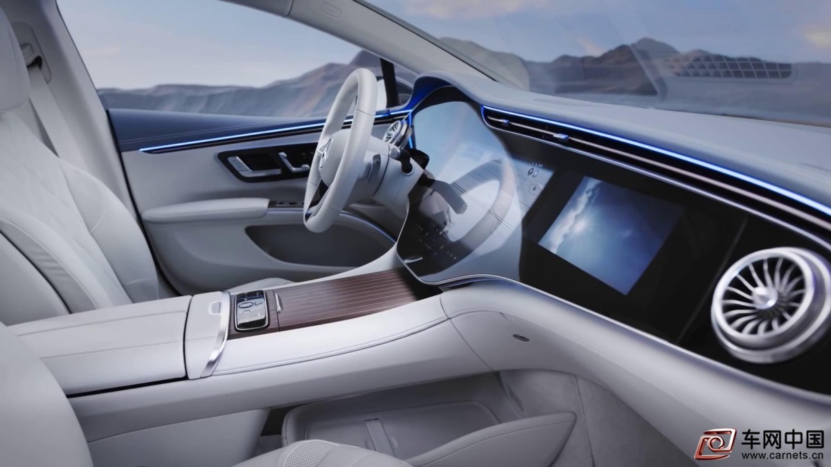 2022 Mercedes EQS - interior Exterior and Driving (Best Luxury Electric Car)[00-03-33][20210803-105045991]