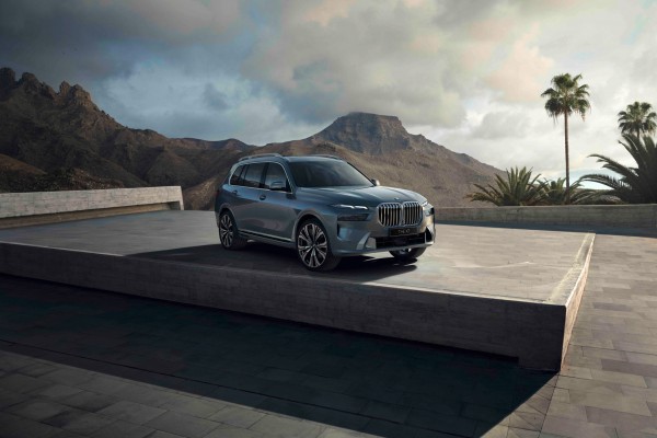 新BMW X7焕新登场