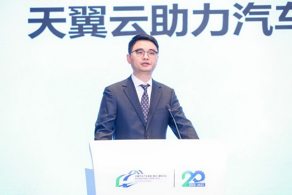 张星_调整大小.jpg