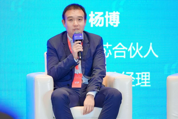杨博_调整大小.jpg