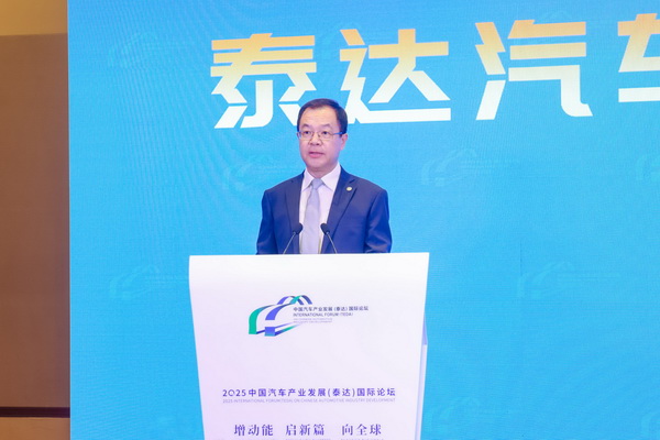 李洧_调整大小.jpg
