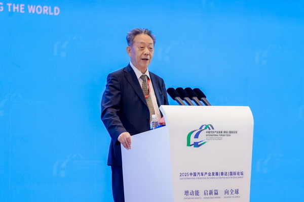 董扬_调整大小.jpg